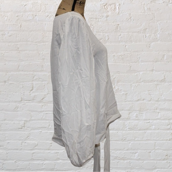 Vince Camuto White Blouse - Picture 2 of 5